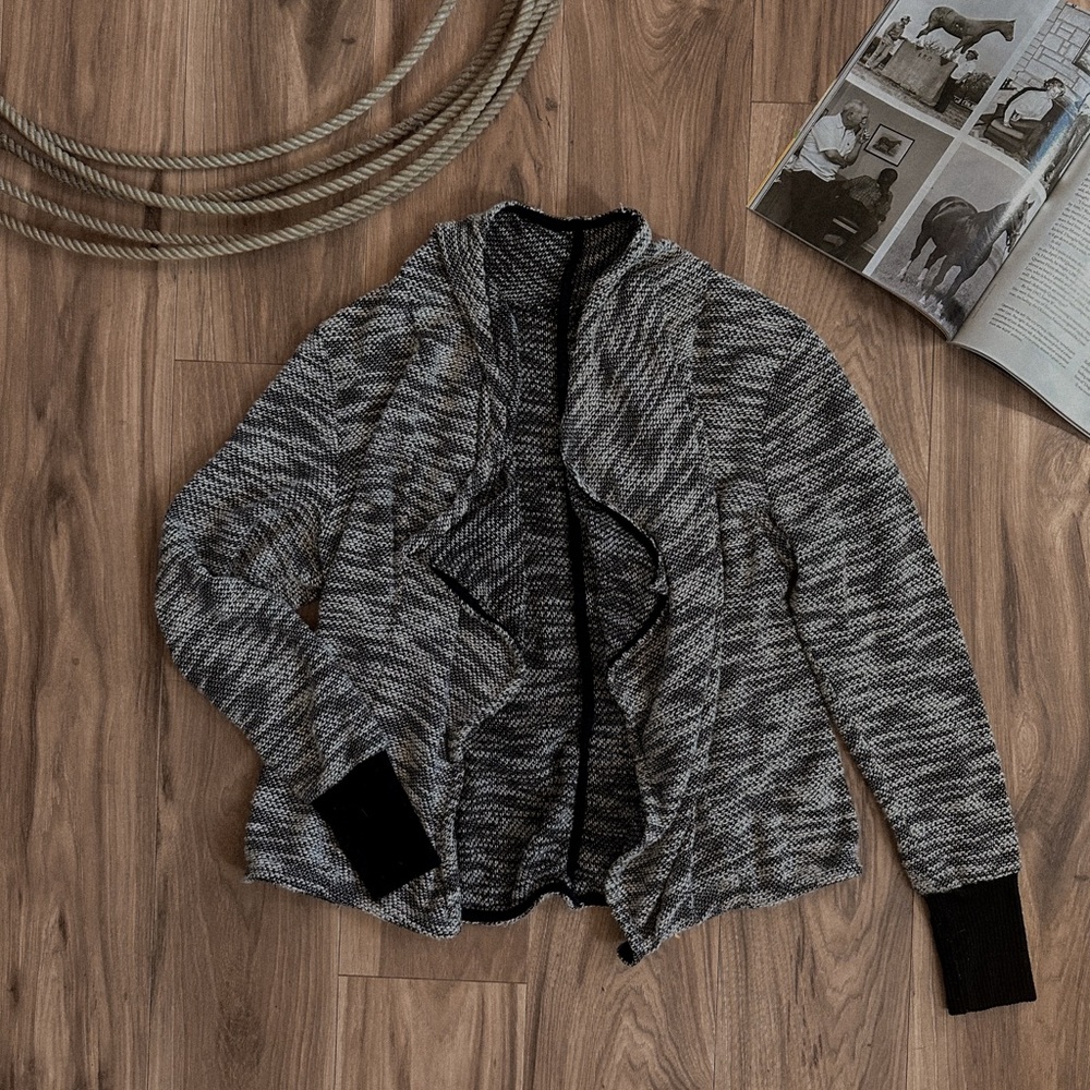 Women's Black and Gray Sweater